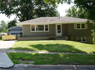 2433 Mansfield Dr, Des Moines, IA 50317