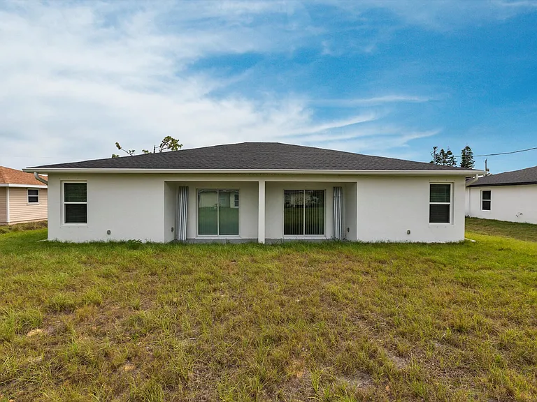 2113 Como St — Photo 30