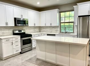77 Tallowood, Irvine, CA 92620