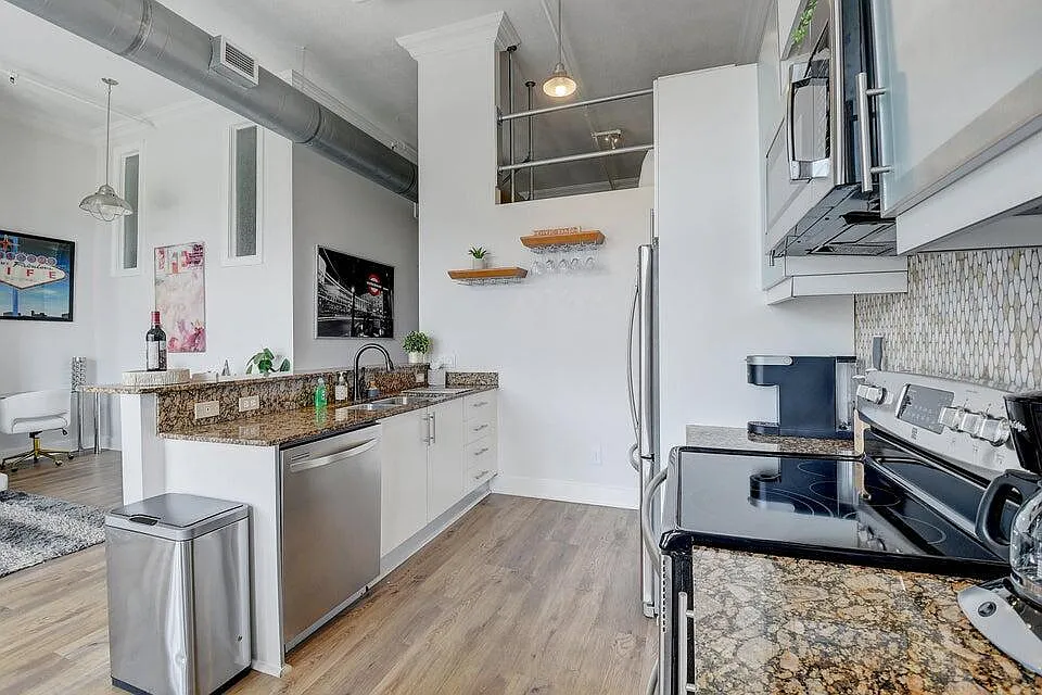 2 bed, 1087 sqft, $5,000 — Photo 4