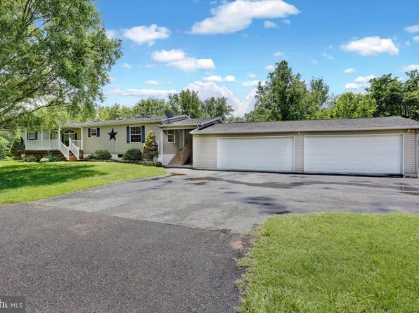 525 Old Philadelphia Pike, Douglassville, PA 19518