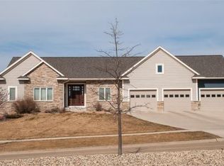 1805 Shannon Oaks Blvd NE, Rochester, MN 55906