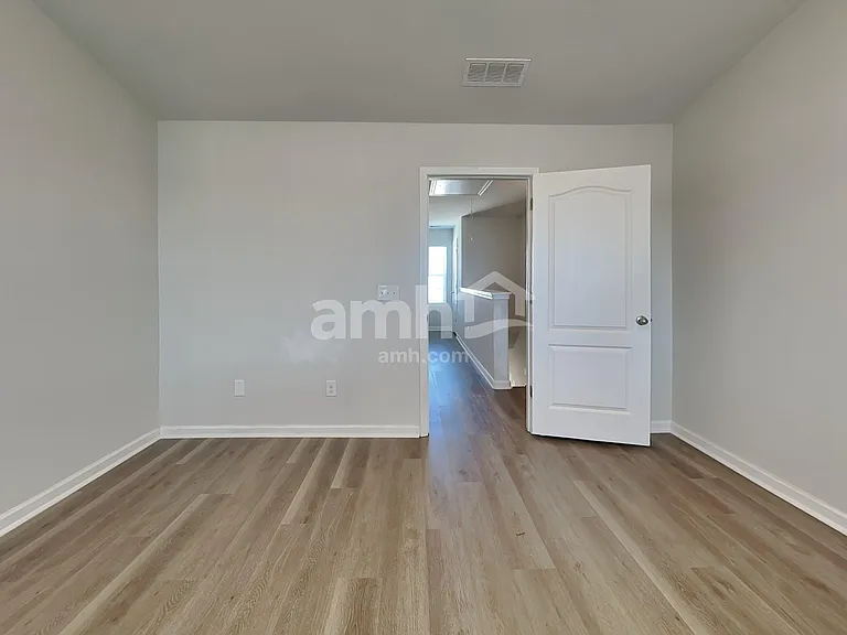 3026 Wingadee Dr — Photo 9