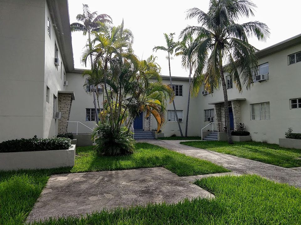 1st image of 8330 Crespi Blvd APT 15