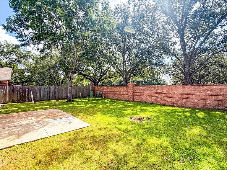 2131 Scenic Hollow Ct — Photo 26