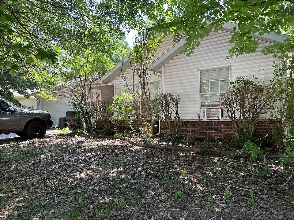 1st image of 806 E Olrich St