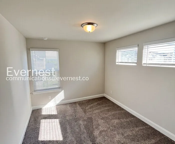 4522 Skywood Ln — Photo 8