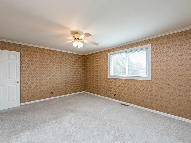551 W Park Ave #F — Photo 24