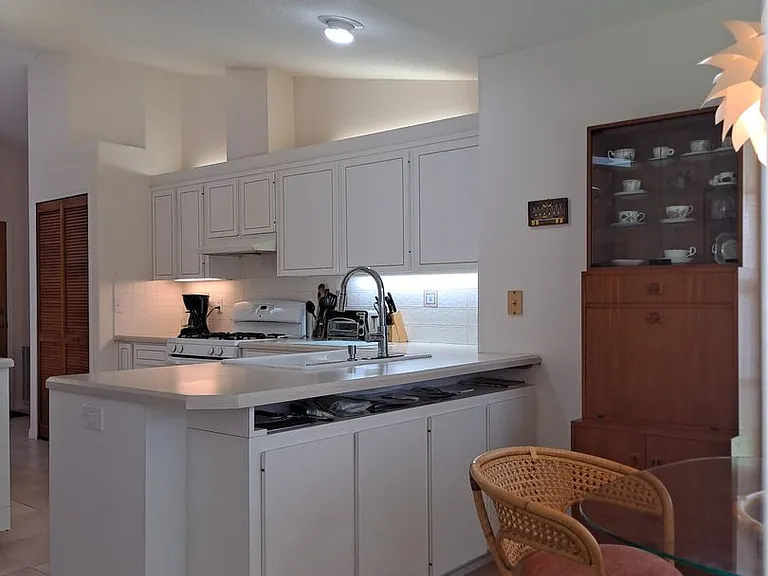 806 E 8th Ave — Photo 15