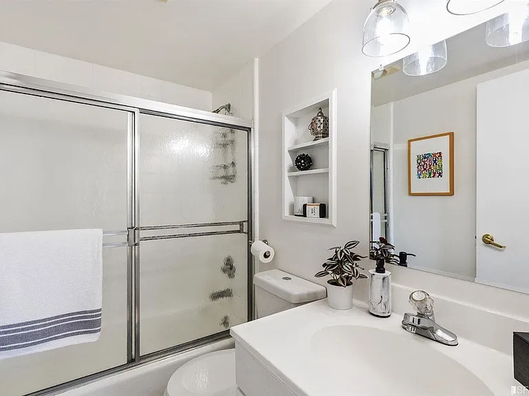 485 Tehama St #3 — Photo 12