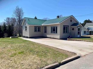 415 Genesee St, Marquette, MI 49855