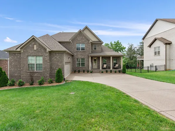 256 Crooked Creek Ln, Hendersonville, TN 37075