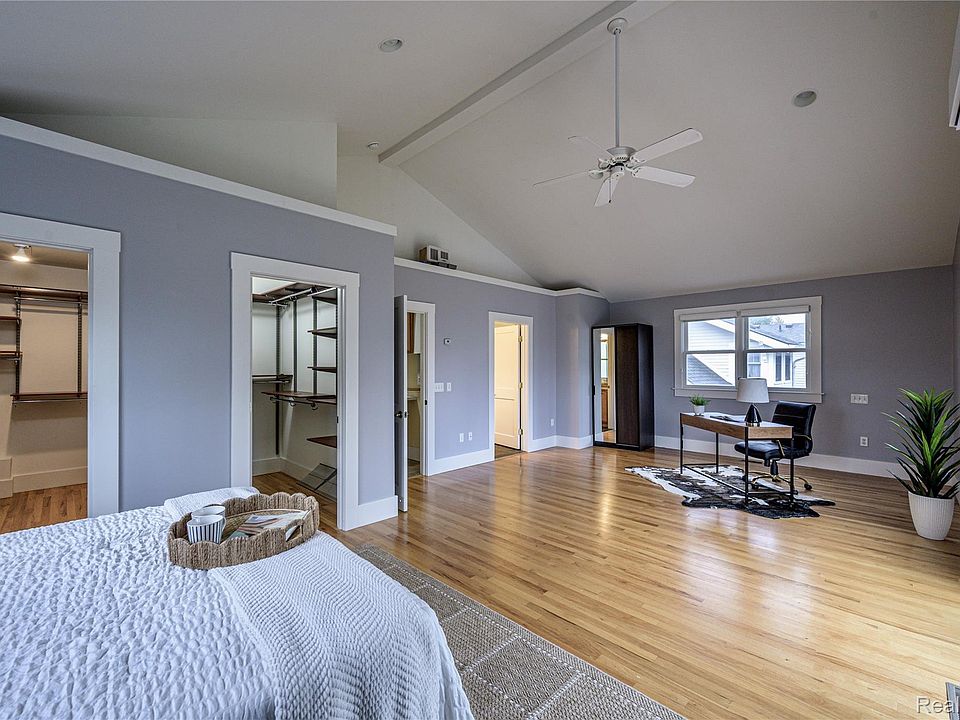 608 S West St, photo 26