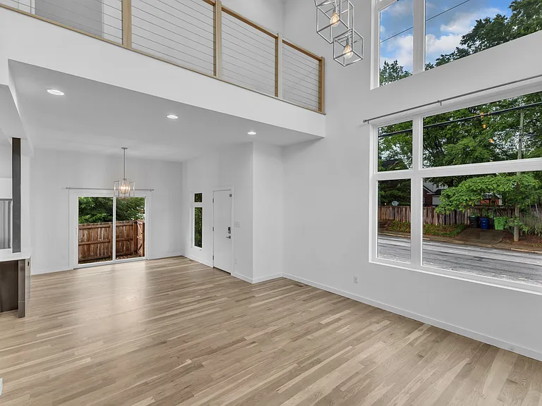 304 S Tarboro St — Photo 18