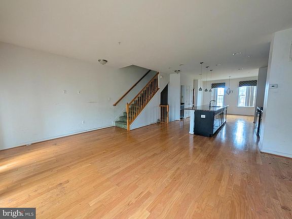 5th image of 8855 Delegge Rd
