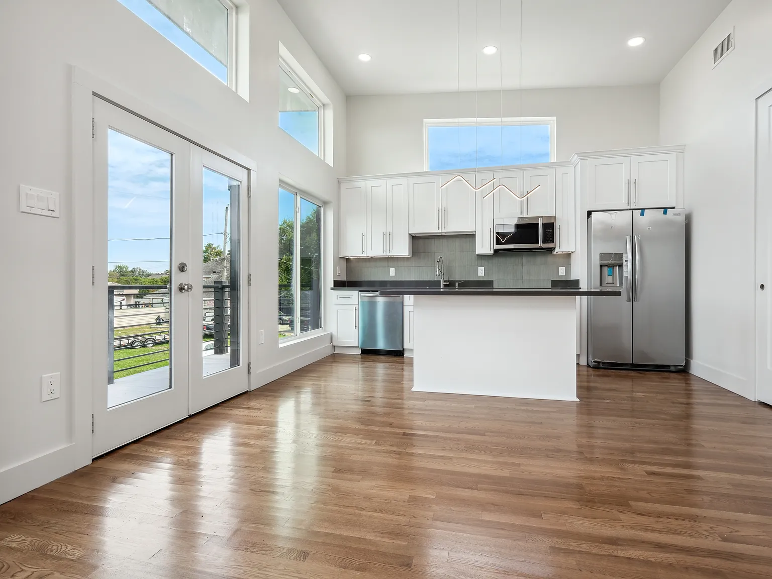 2 bed, 987 sqft, $2,000 — Photo 4