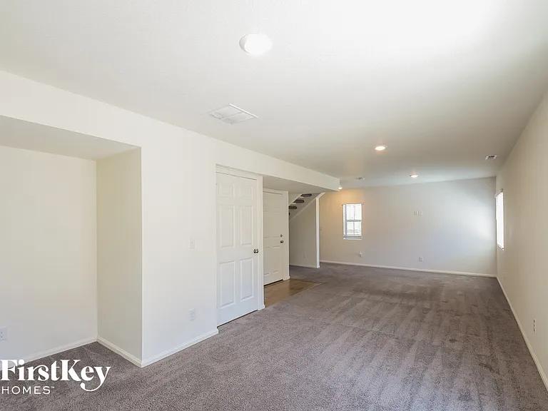 10532 Truckee St — Photo 12