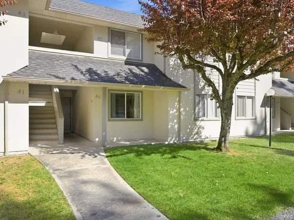 1165 Resort Dr Unit 40, Parksville, BC V9P 2E4