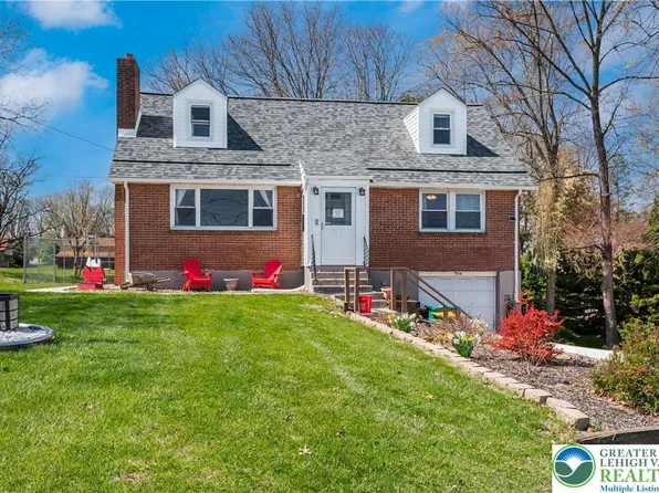 724 Krocks Ct, Allentown, PA 18106