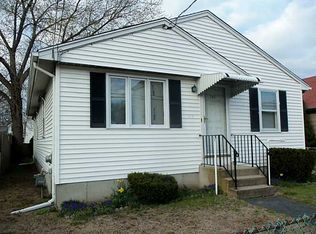 157 Chandler Ave, Pawtucket, RI 02860