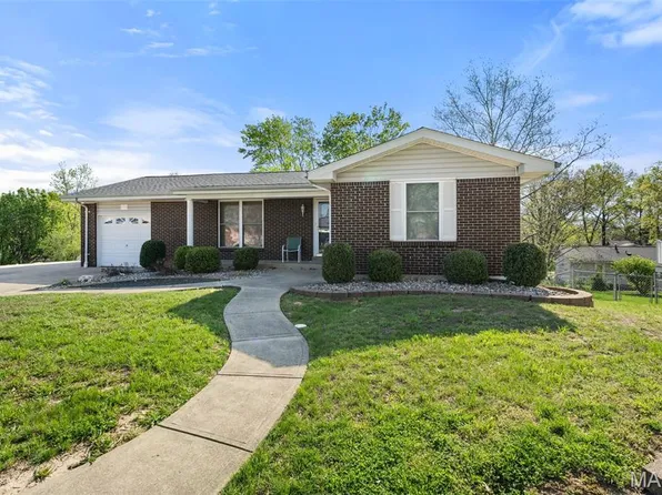 5730 Luffbury Cir, Saint Louis, MO 63129