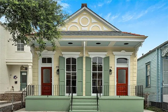 3 bed, 2.0 bath, 850 sqft, $2,800 — Photo 1