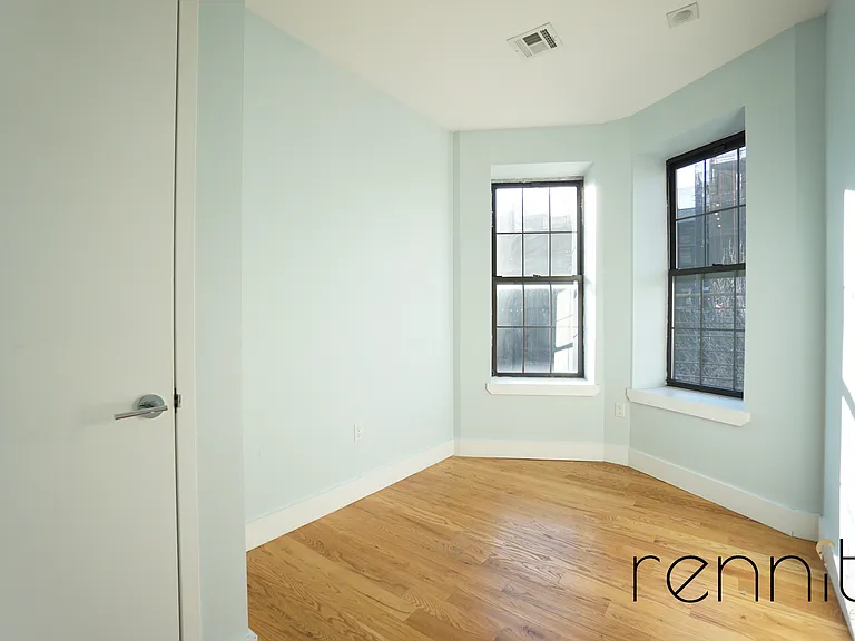 137 Albany Ave #2F — Photo 9
