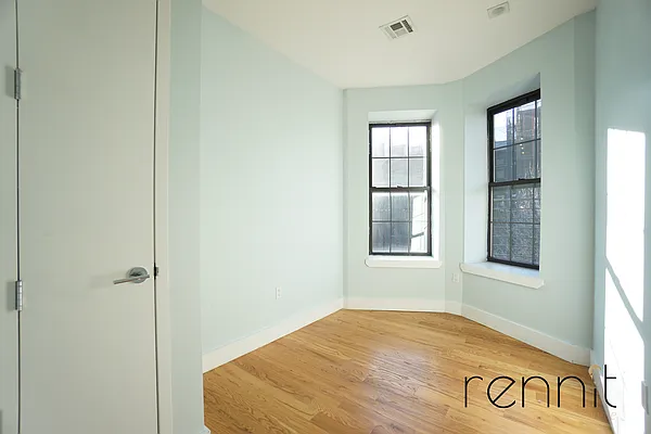 Rented by Rennit Inc. | media 10