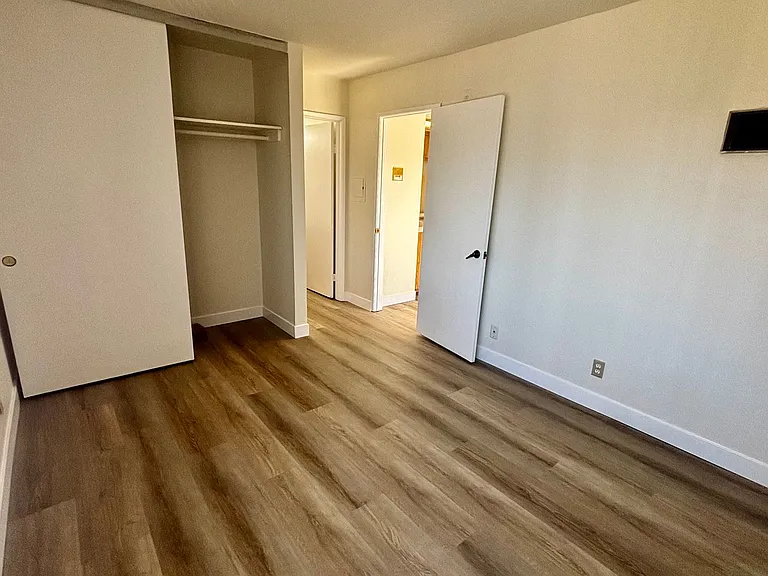 4036 Louisiana St #8 — Photo 6
