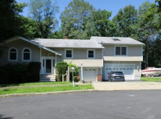 1 Lovell Dr, Wanaque, NJ 07465