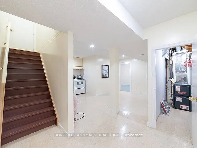 3 Myrna Ln — Photo 7