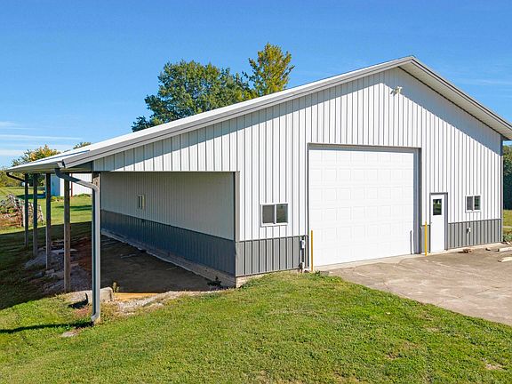 3rd image of 2716 E State Road 64