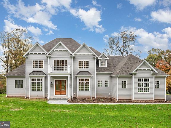 5th image of 5 Hummingbird Way