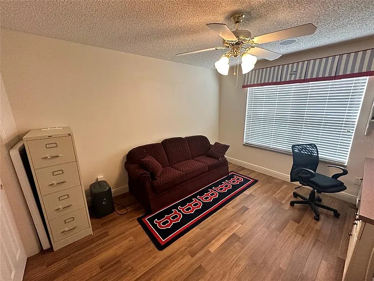 1515 Baylor Pl — Photo 17