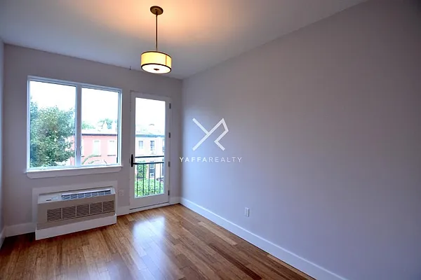 Rented by Yaffa Realty LLC | media 10