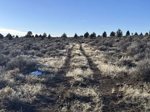 Millican Rd, Christmas Valley, OR 97641