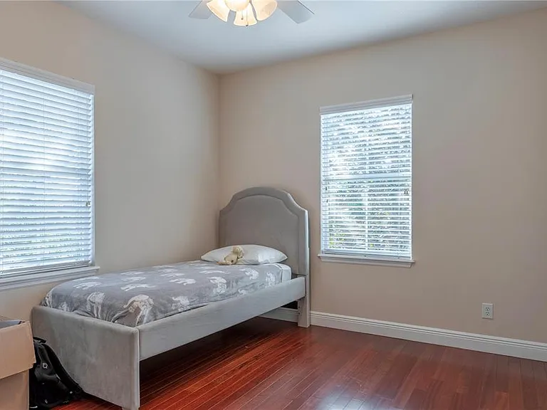 1608 Hanks Ave — Photo 30