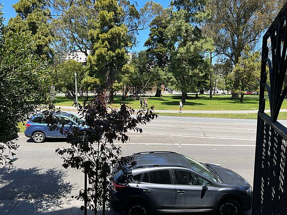 4th image of 2019 Oak St