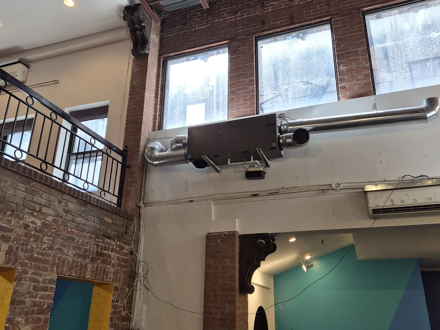 407 West 39th Street — Photo 1