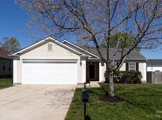 3712 Nuthatch Dr, Indian Trail, NC 28079