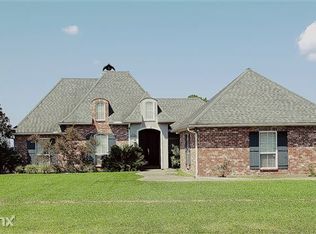 4017 Coco Miquel Rd, New Iberia, LA 70560