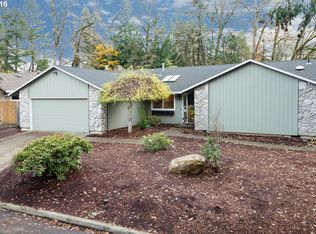 18220 Indian Creek Dr, Lake Oswego, OR 97035