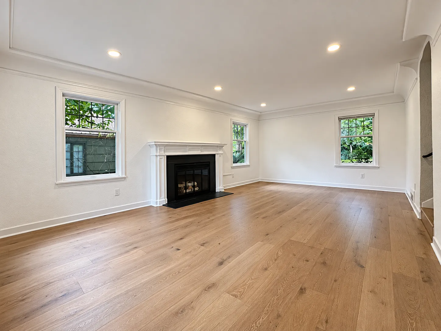 3 bed, 3.5 bath, 3480 sqft, $8,500 — Photo 3