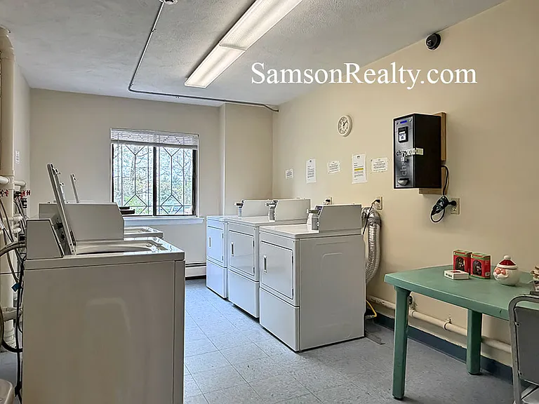 756 Quaker Ln #210 — Photo 3