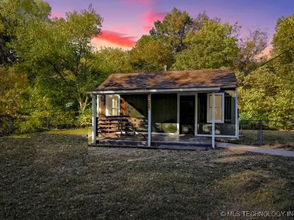 902 N Industrial Ave, Sand Springs, OK 74063
