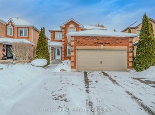 10 Hepburn Cres, Halton Hills, ON L7G 5P9