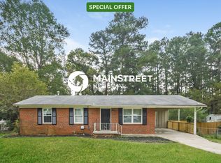464 Pinecrest Dr, Riverdale, GA 30274