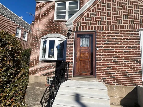 1117 Saint Vincent St, Philadelphia, PA 19111