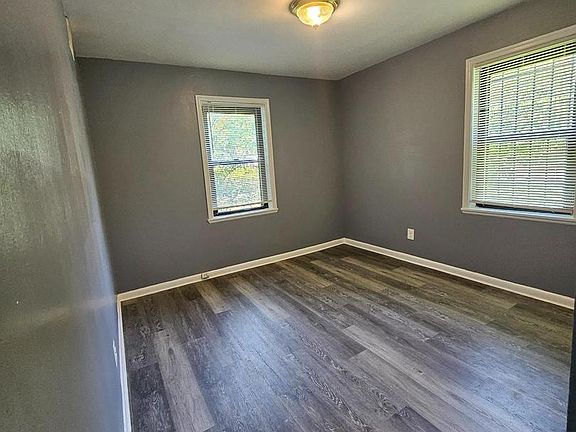 4th image of 3401 15th St SE