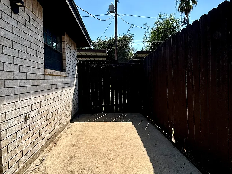 1204 Bryce Dr #4 — Photo 9